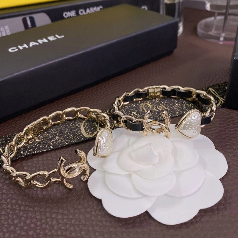 Chanel Bracelets Minimalist 230838