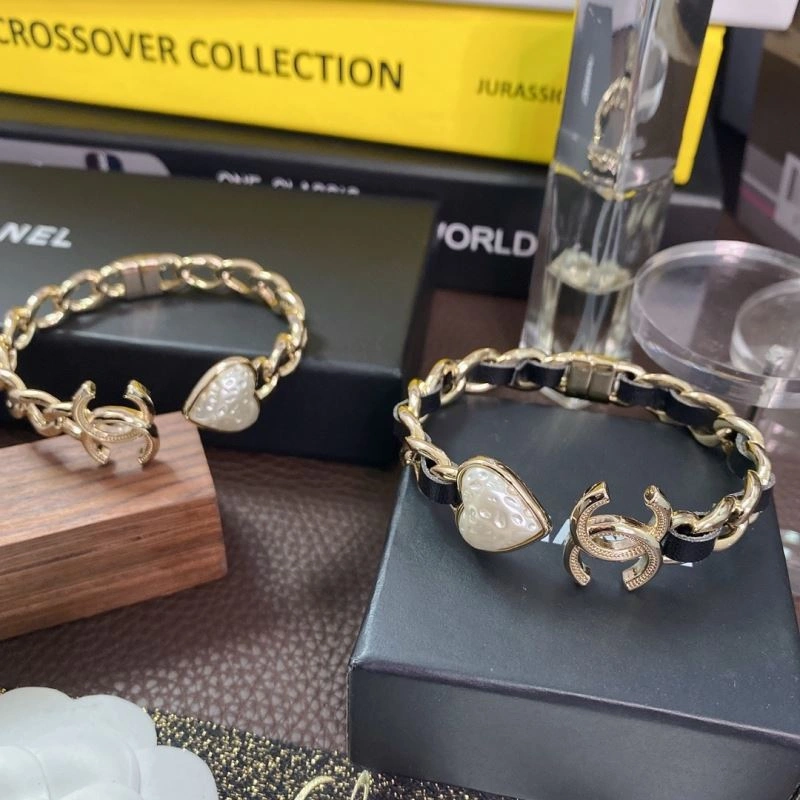 Chanel Bracelets Minimalist 230838