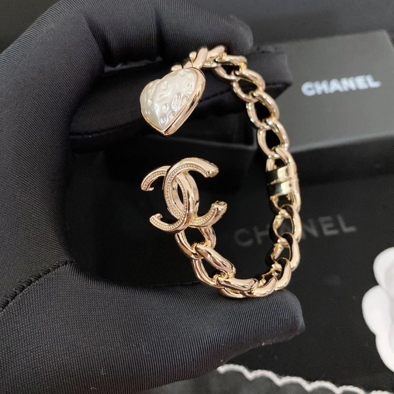 Chanel Bracelets OnTrend 230837