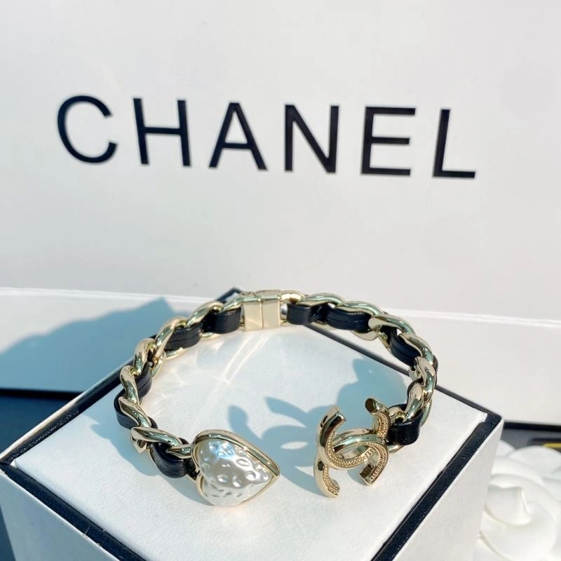 Chanel Bracelets Chic 230878