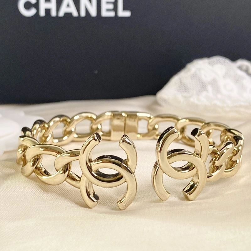 Chanel Bracelets Durable 230834