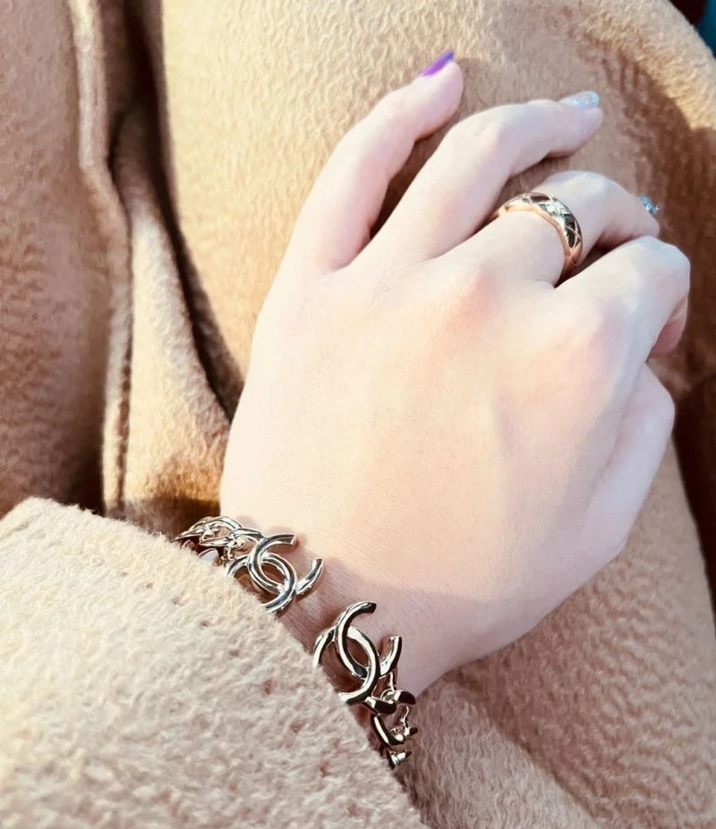 Chanel Bracelets Durable 230834