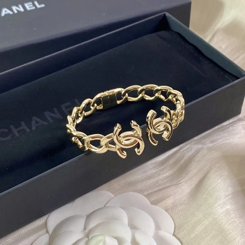 Chanel Bracelets Durable 230834