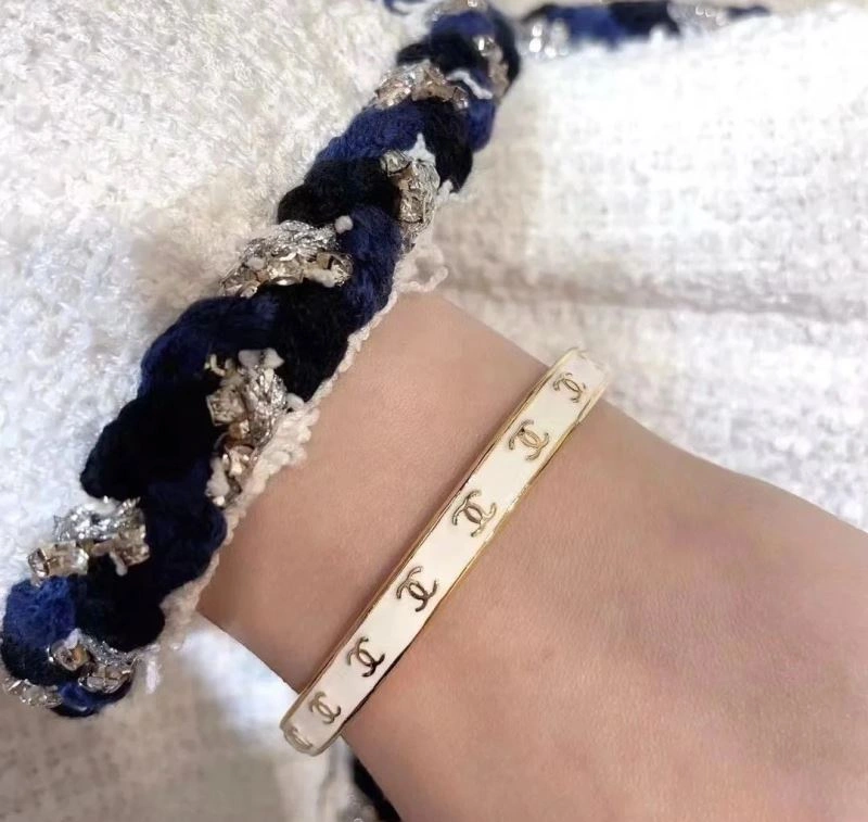 Breathable Chanel Bracelets 230846