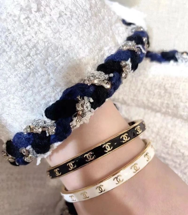 Breathable Chanel Bracelets 230846