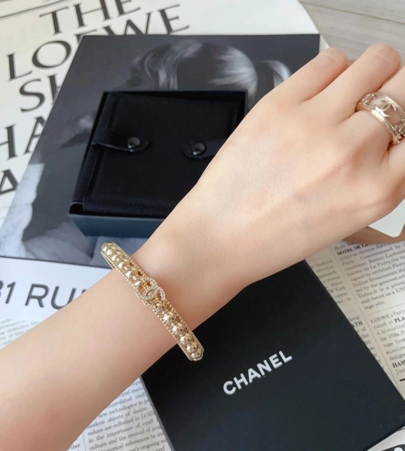 Classic Chanel Bracelets 230841