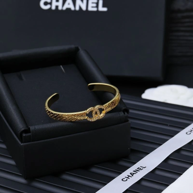 Chanel Bracelets Elegant 230852