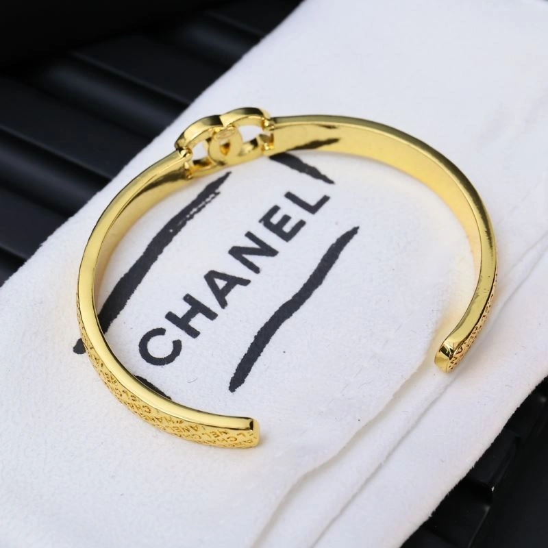 Chanel Bracelets Elegant 230852