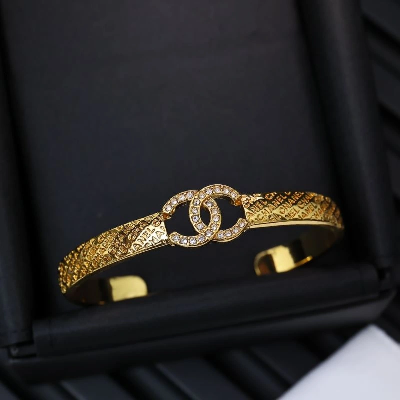 Chanel Bracelets Elegant 230852
