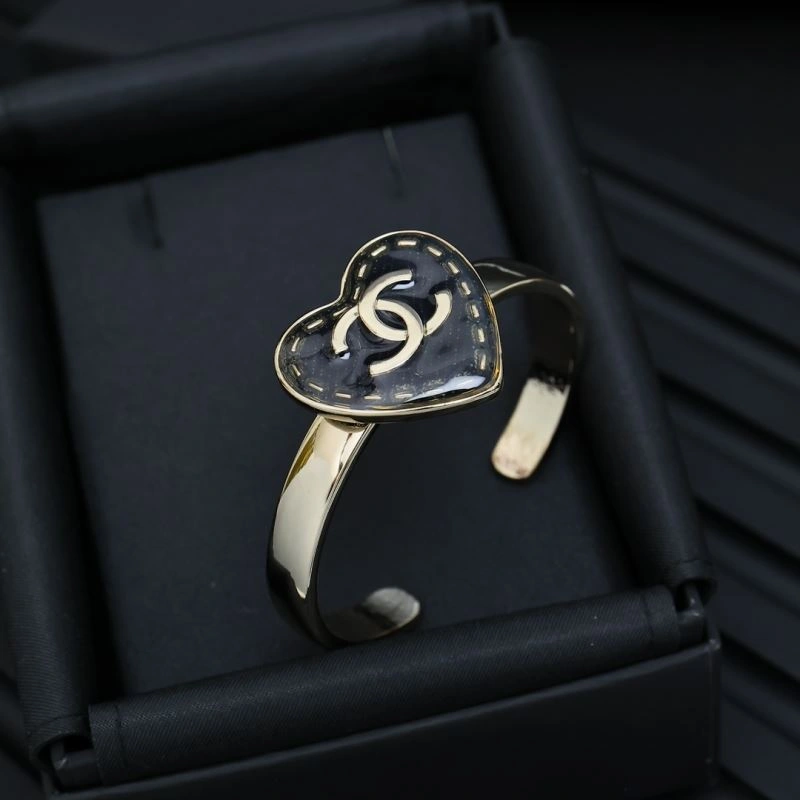 Chanel Bracelets Flexible 230868