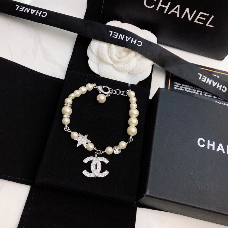 Chanel Bracelets Stylish 232409