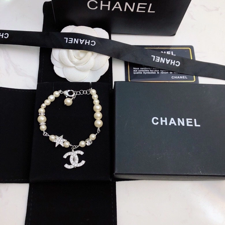Chanel Bracelets Stylish 232409
