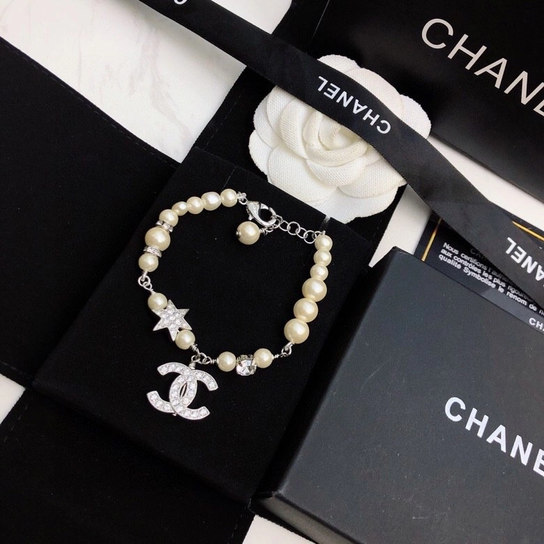 Chanel Bracelets Stylish 232409