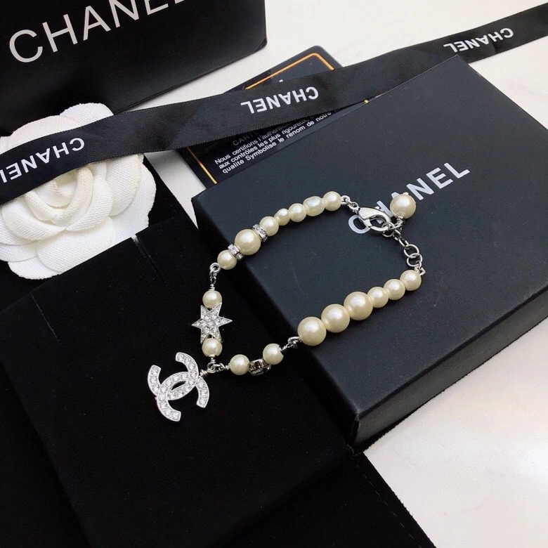 Chanel Bracelets Stylish 232409