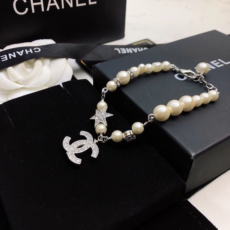 Chanel Bracelets Stylish 232409
