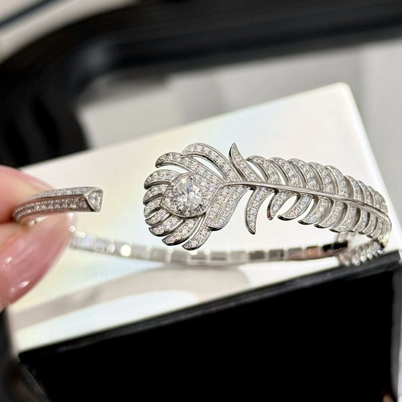 Attractive Chanel Bracelets 232410