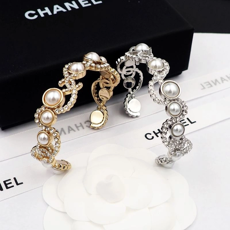 Timeless Chanel Bracelets 232403
