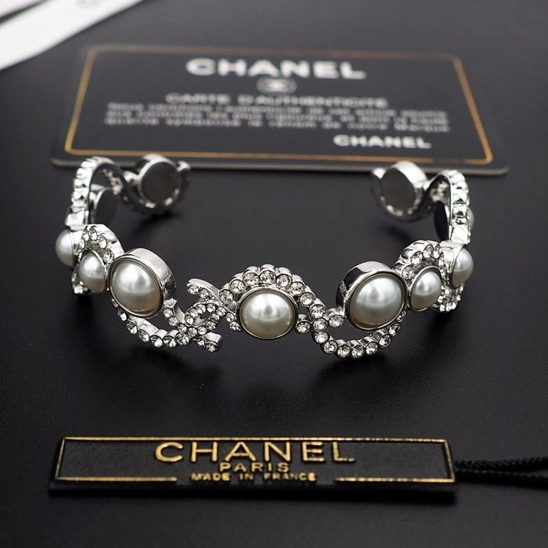 Timeless Chanel Bracelets 232403