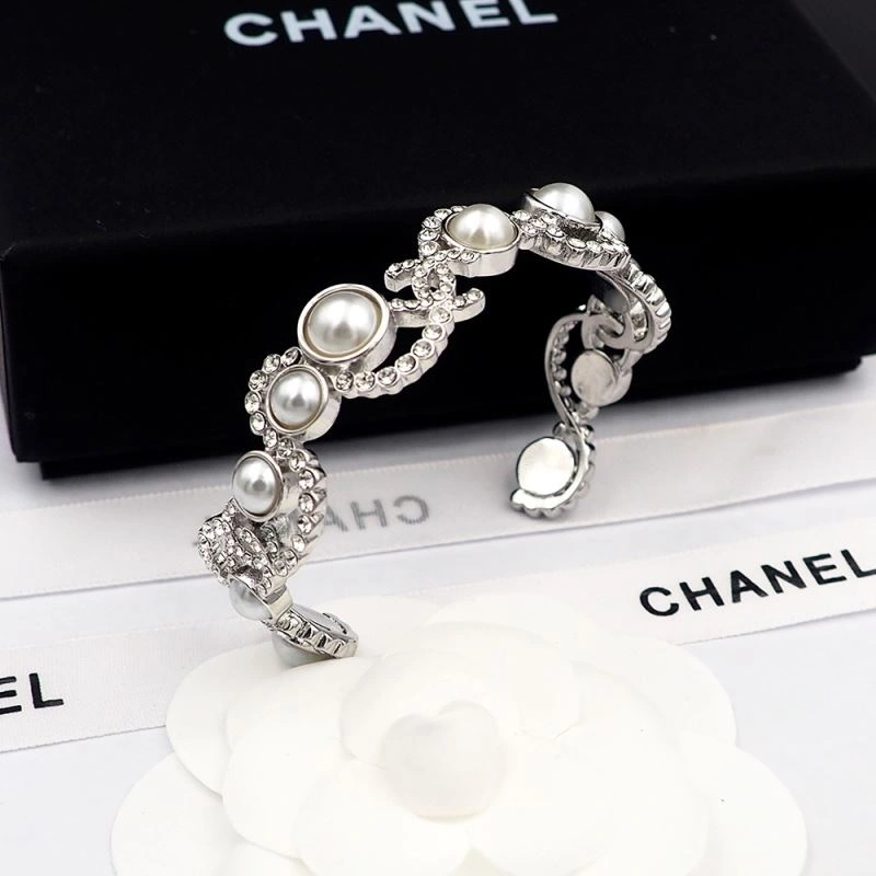 Timeless Chanel Bracelets 232403