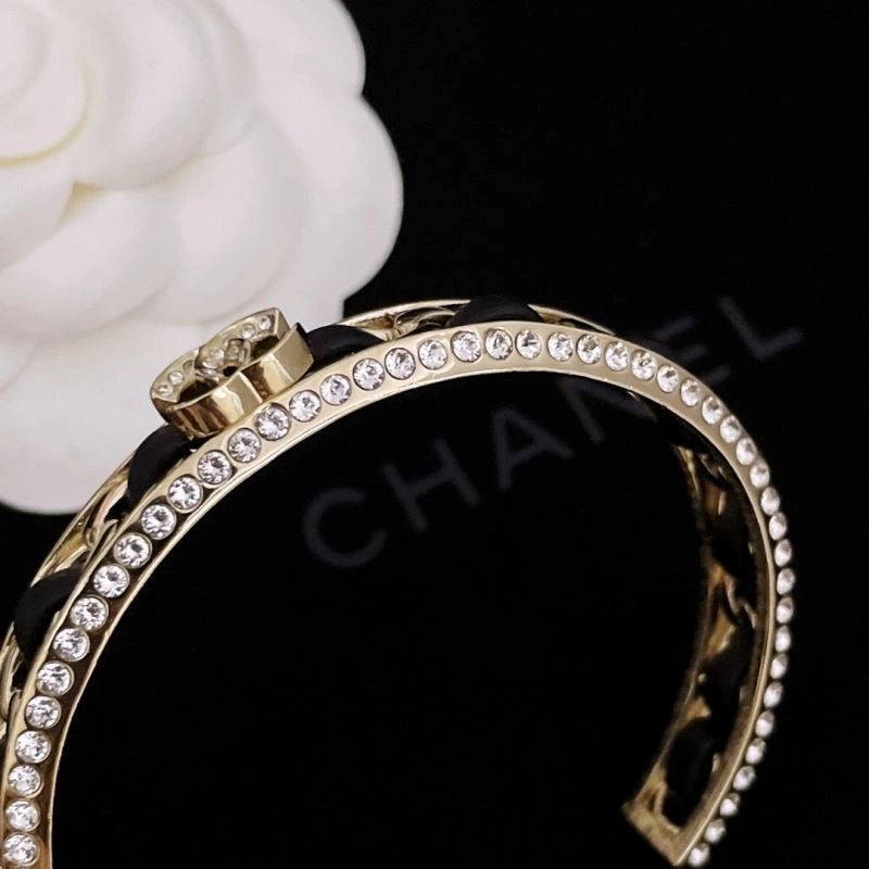 Neat Chanel Bracelets 232402