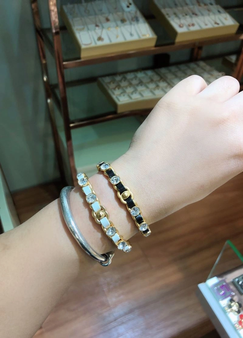 Chic Chanel Bracelets 232400