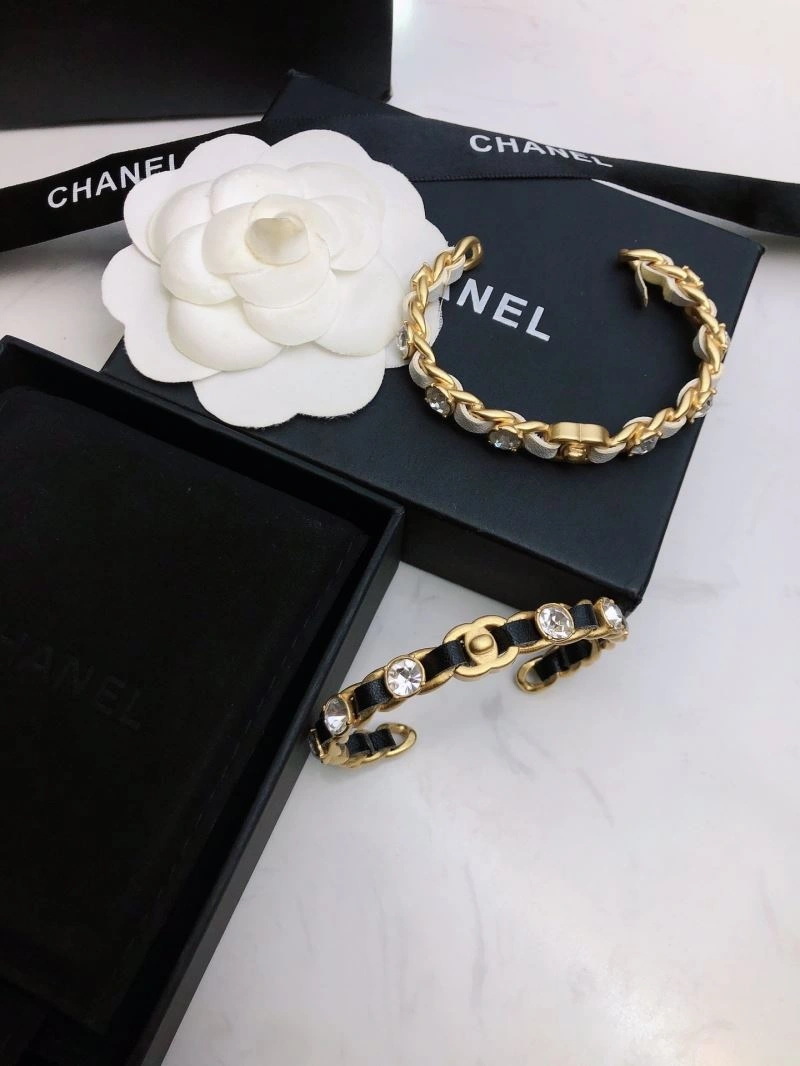 Chic Chanel Bracelets 232400