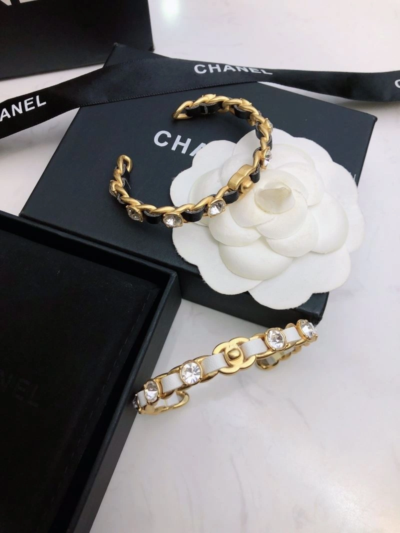 Chic Chanel Bracelets 232400