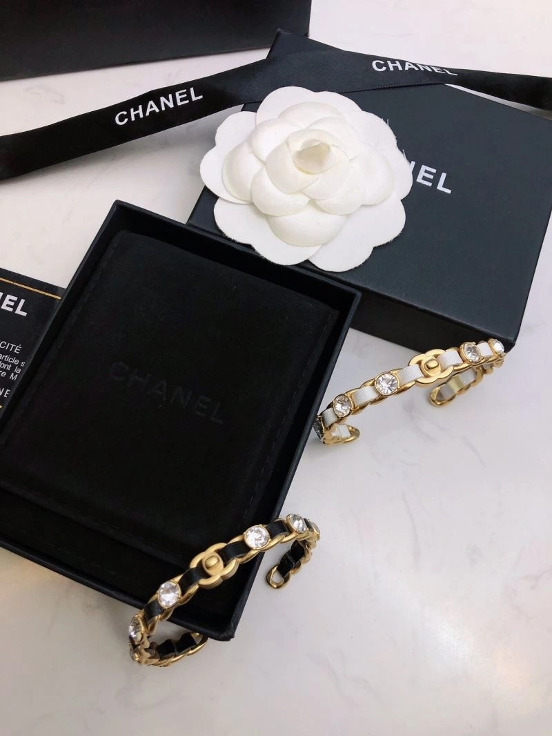 Chic Chanel Bracelets 232400