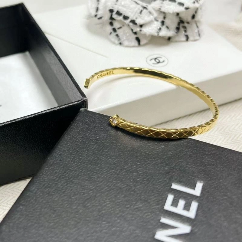 Tailored Chanel Bracelets 231948