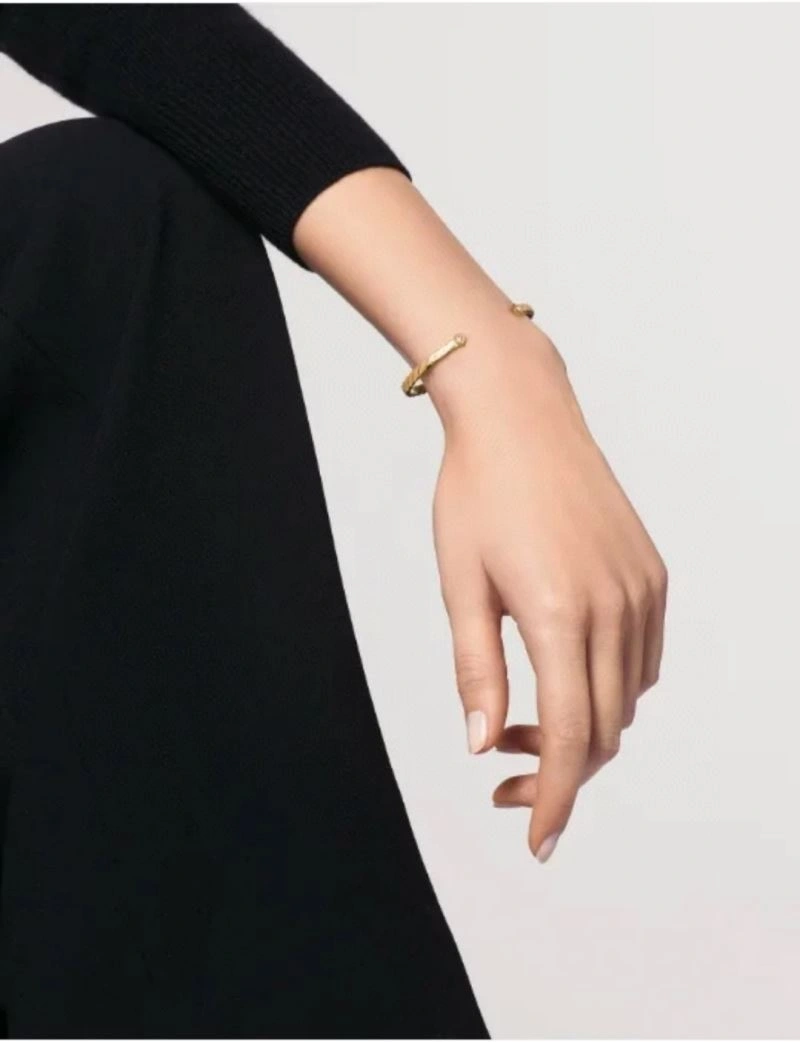 Tailored Chanel Bracelets 231948