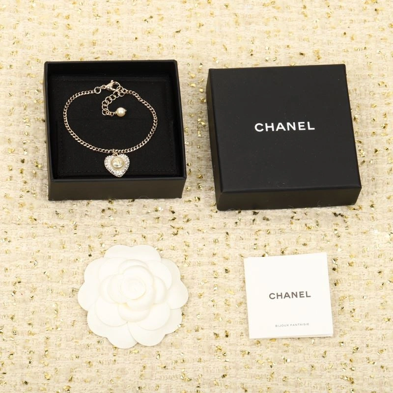 Comfortable Chanel Bracelets 231930