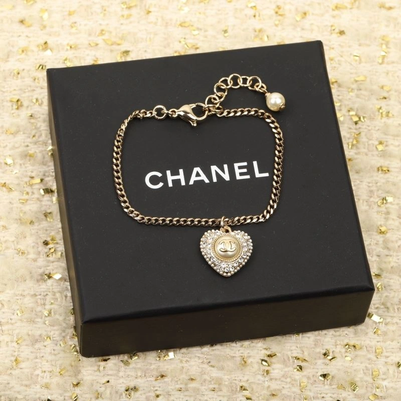 Comfortable Chanel Bracelets 231930