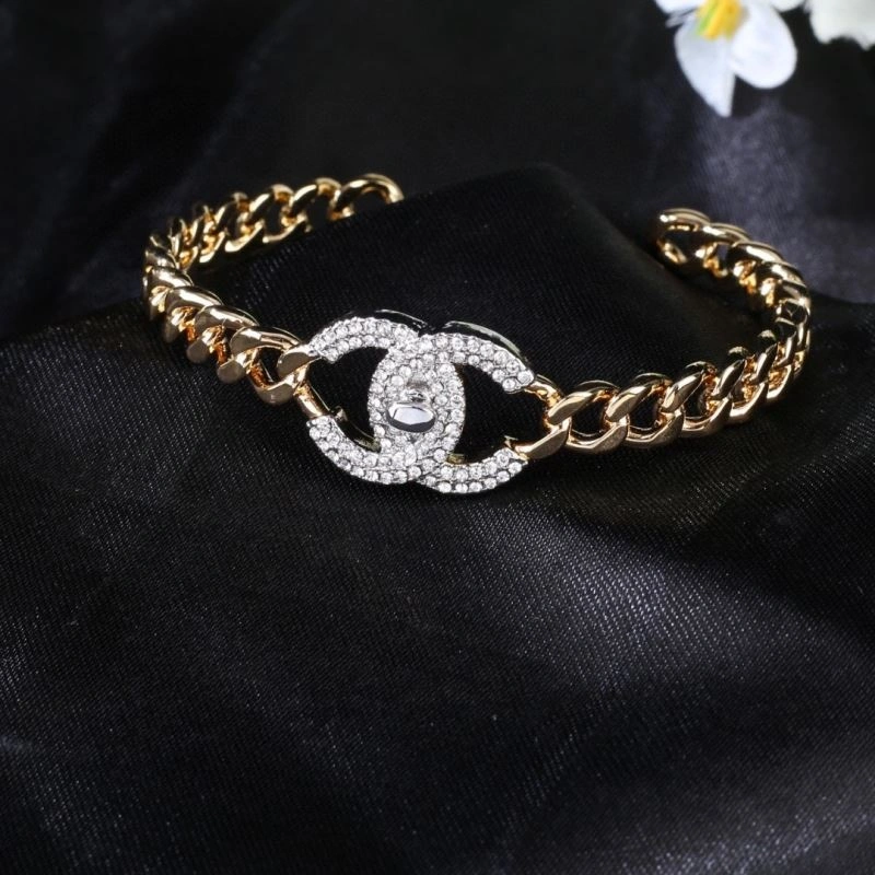 Versatile Chanel Bracelets 230390
