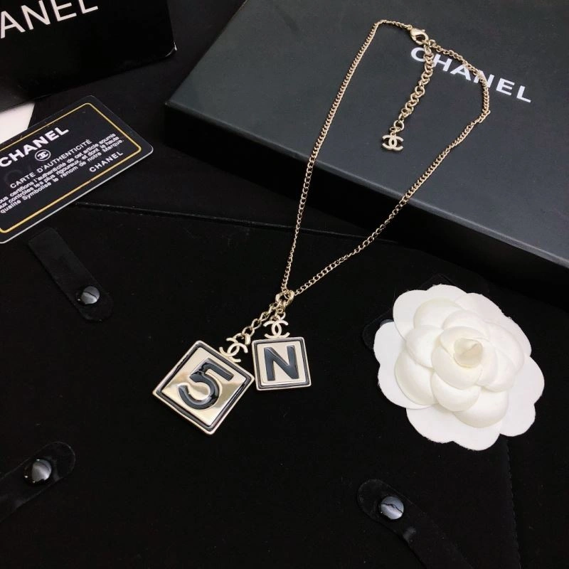 Chanel Bracelets Minimalist 230396