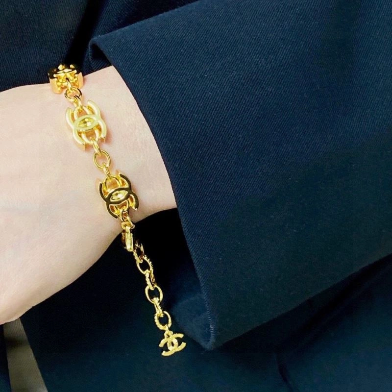 Chanel Bracelets Minimalist 230330