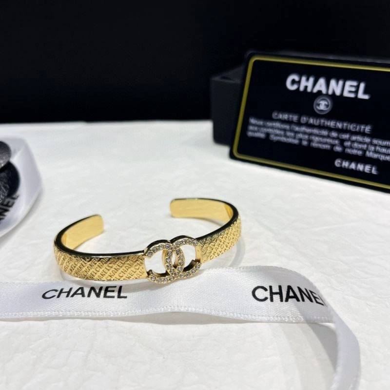 Chanel Bracelets Stylish 229358