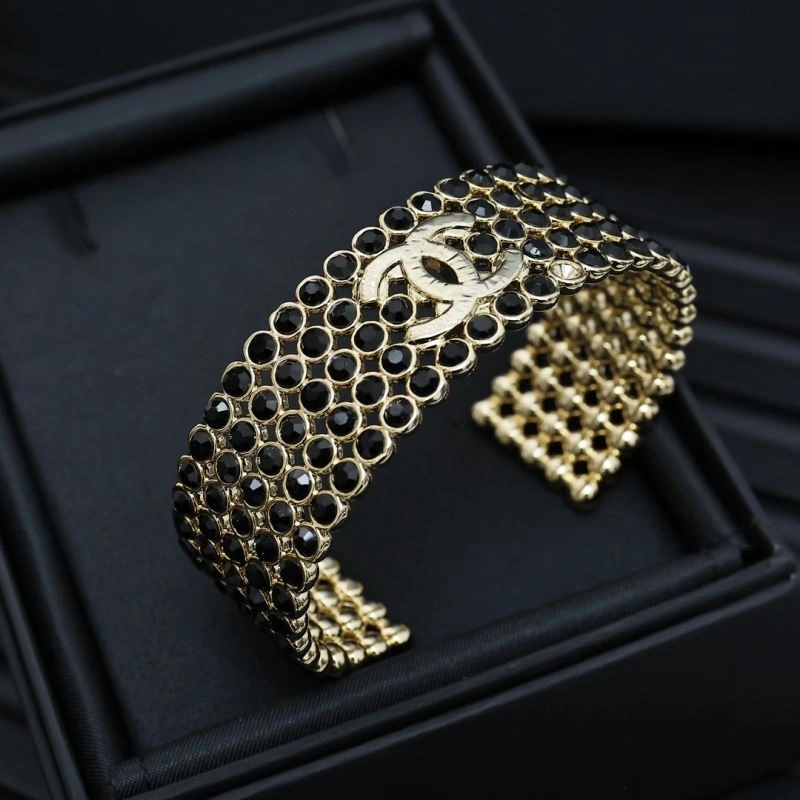 Youthful Chanel Bracelets 229305