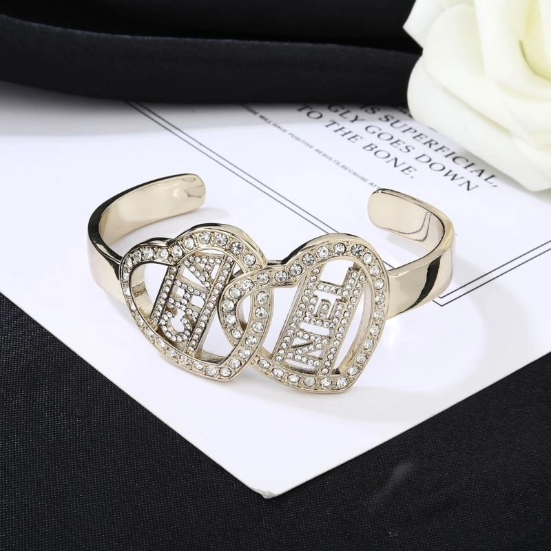 StreetReady Chanel Bracelets 229320