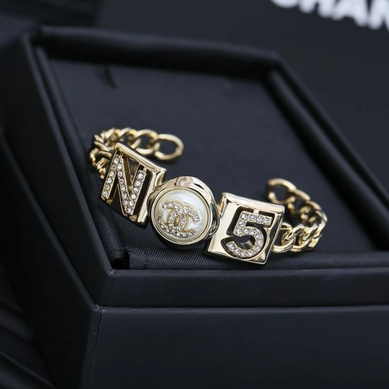 Lightweight Chanel Bracelets 228417