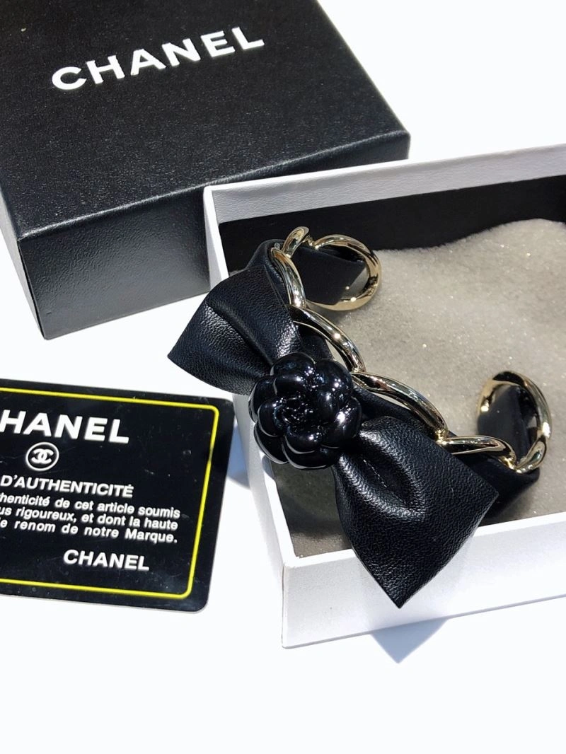 Neat Chanel Bracelets 228408