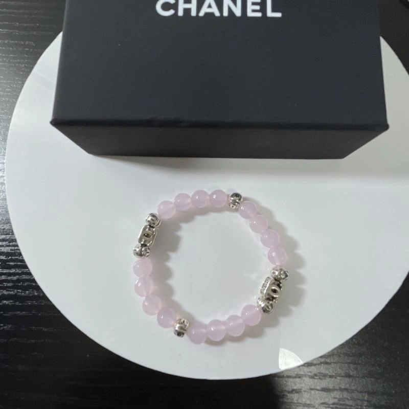 Snug Chanel Bracelets 228404