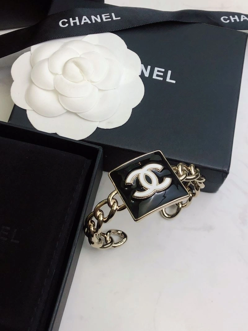 Versatile Chanel Bracelets 228419