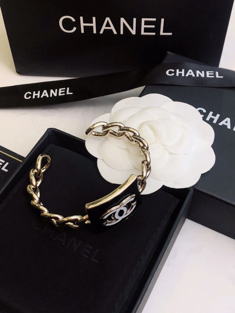 Versatile Chanel Bracelets 228419