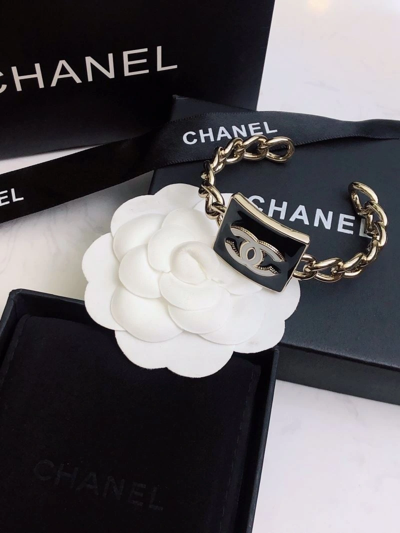 Versatile Chanel Bracelets 228419