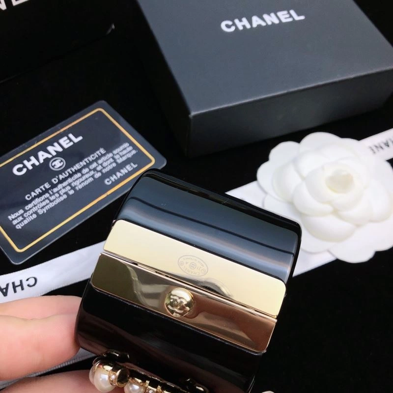 Chanel Bracelets Minimalist 228369