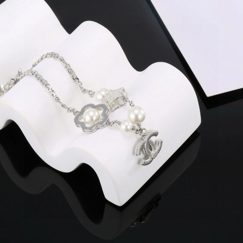 Classic Chanel Bracelets 228420