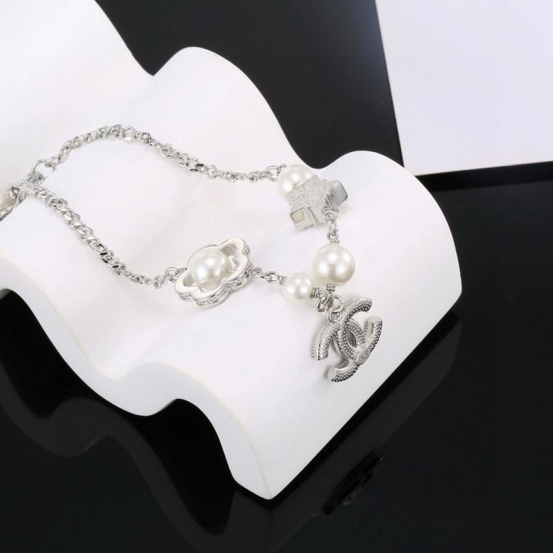 Classic Chanel Bracelets 228420