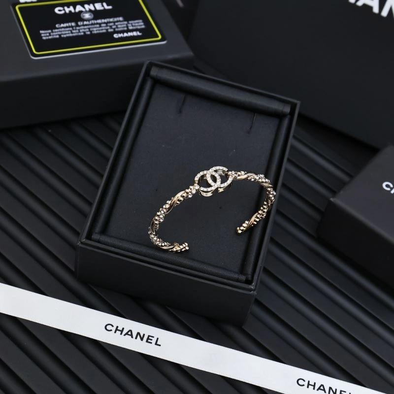 Chanel Bracelets Premium 228352