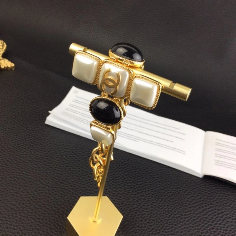 Contemporary Chanel Bracelets 228368