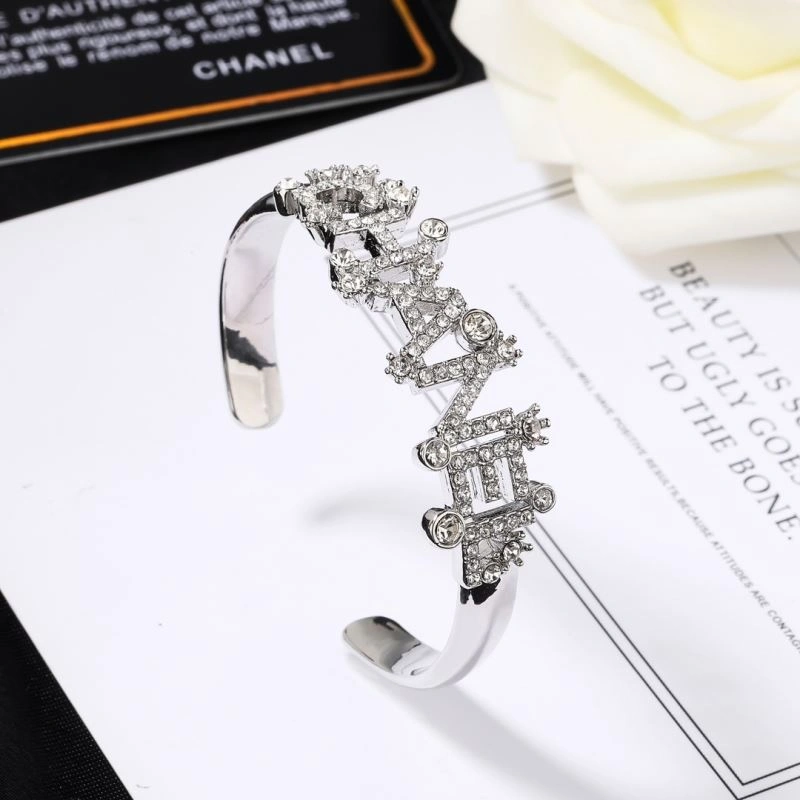 Refined Chanel Bracelets 228367